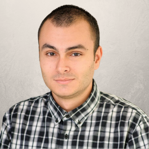 Portrait of Tiberiu Cotruta, Senior React and Node.js Developer, Freelancer and Consultant